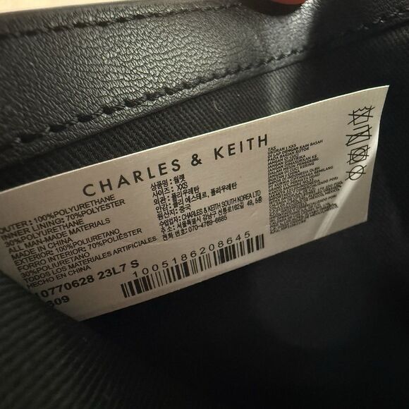 New Charles & Keith Midori Geometric Top Zip Wallet Noir Black Minimalist Preppy - Picture 11 of 15